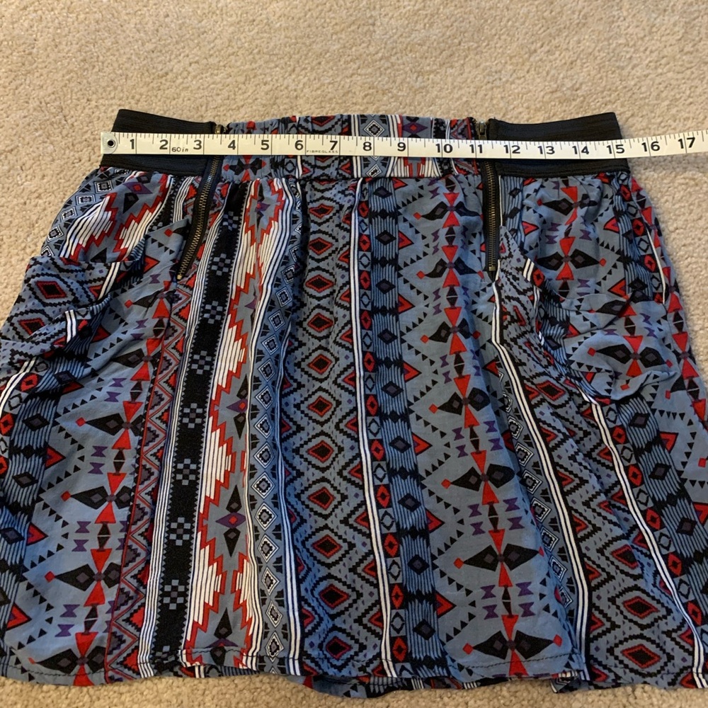 Patterned Mini Skirt - Picture 6 of 6